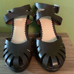 Gorgeous brown leather Mango wedges